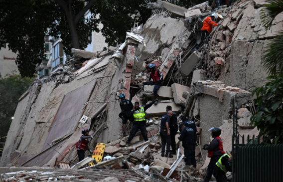 7,2 ve 7,5 büyüklüğünde Deprem 164 kişi öldü, 971 kişi yaralandı