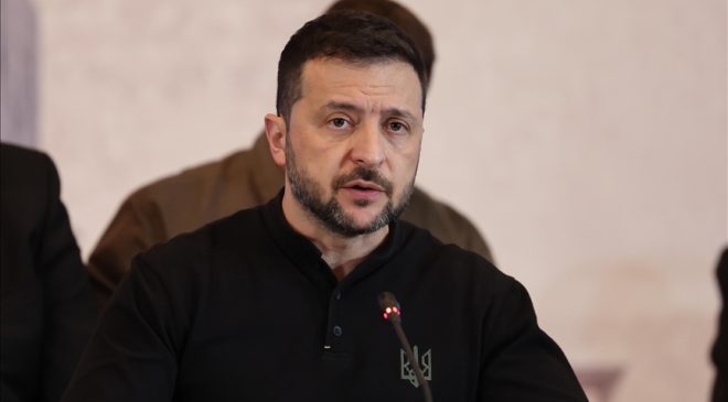 Zelenskiy, Rusya’daki iki petrol rafinerisine saldırı düzenlediklerini açıkladı