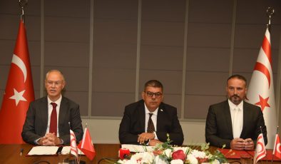 Maliye ve Çalışma bakanlıklarıyla YDÜ arasında sağlık protokolü imzalandı