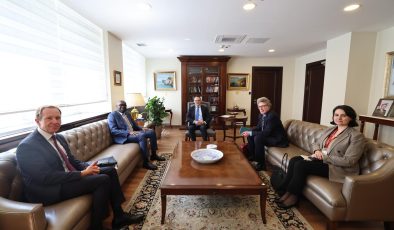 Türkiye Dışişleri Bakan Yardımcısı Bozay, Khassim Diagne ile görüştü