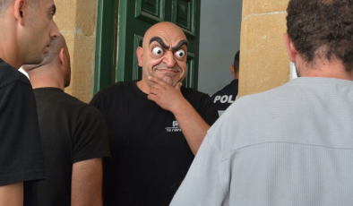 Gümrüksüz mal tasarrufu ve askeri yasak bölgeyi ihlal suçundan tutuklanan A.K mahkemeye çıkarıldı.