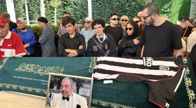 Reha Muhtar’ın cenazesinde dikkat çeken anlar! Poyraz Mina’yı dürterek uyardı