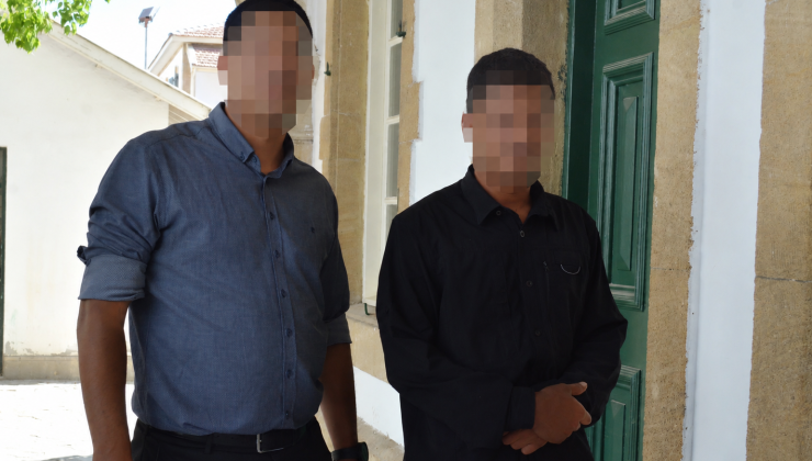 Yaralama ciddi darp sarhoşluk rahatsızlık ve uygunsuz tavır hareket suçlarından M. Y. yeniden mahkemeye çıkarıldı. 