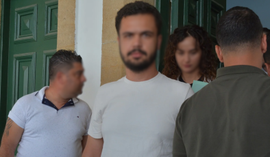 Sahte vekaletname düzenleme, tedavüle sürme suçlarından tutuklanan zanlılar mahkemeye çıkarıldı.