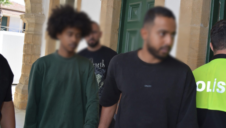 “hintkeneviri ve kokain alma ve tasarrufu” suçlarından tutuklanan M.S.B ile K.Y mahkemeye çıkarıldı.