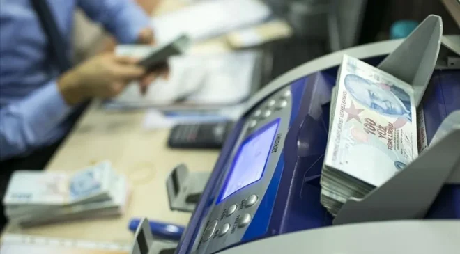 Bankadan para çekecekler dikkat! Faiz indirimi ne zaman?