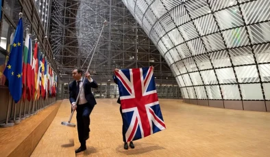 Brexit’le 1 trilyon sterlin kaybetti!