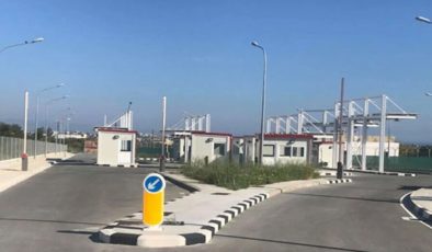 Derinya’dan geçen 3 araçta hayvansal ürün bulundu