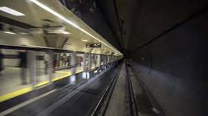 İstanbul’da metro arızası! Yolcular tünelde yürüyerek tahliye edildi