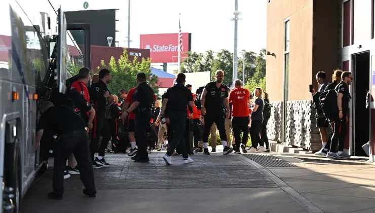 Milli futbolculara Arizona’da coşkulu karşılama!