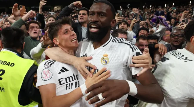 Antonio Rüdiger yeni sözleşmeye imza attı
