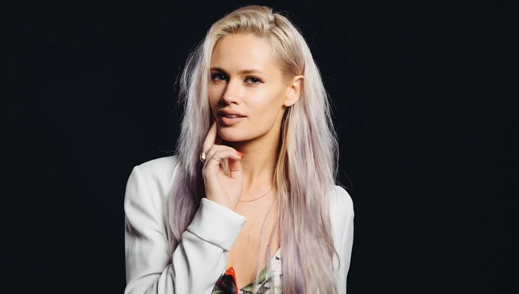 Party Rock Anthem singer Lauren Bennett dies aged 37