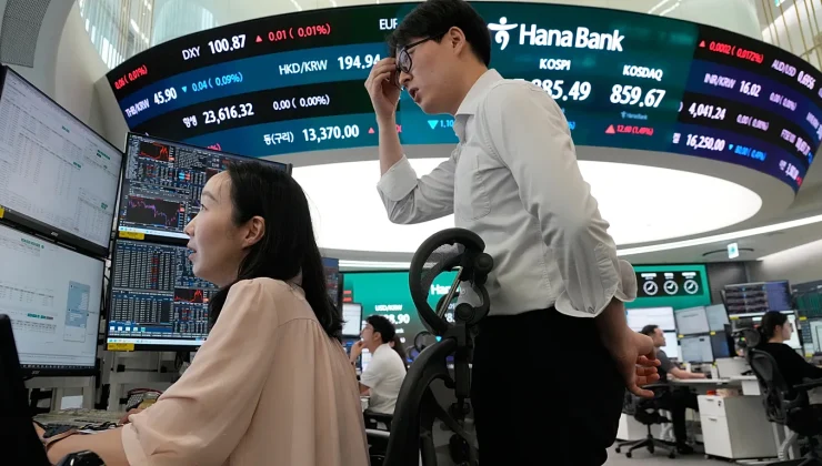 Samsung loses over $100bn in market value despite record profit from AI chip boom
