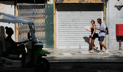 ‘Lisbon is not a sauna’: Environmentalists demand climate shelters throughout Portugal