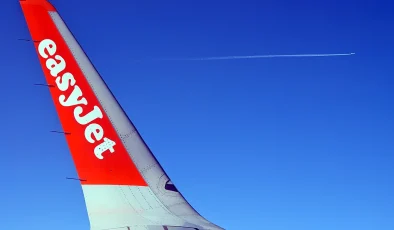 EasyJet shares jump 10% as board backs Castlelake takeover proposal