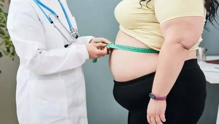 Obez 40 yaş üstü bireylerde tansiyon ve kolesterol değerleri giderek normal kilolularınkine benziyor