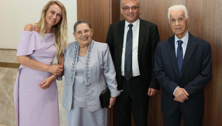 Cumhurbaşkanı Erhürman ve eşi, 3. Cumhurbaşkanı Eroğlu ve eşiyle görüştü