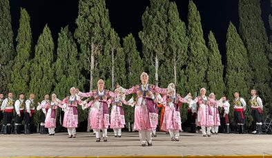 Akademi Sanat Derneği Halk Dansları Topluluğu, İbiza’da festivale katıldı