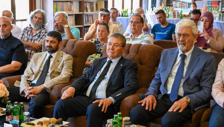 Ata Atun’un “KKTC politik tarihi, Kıbrıs siyasetine akademik bakış” kitabının 18. cildi tanıtıldı