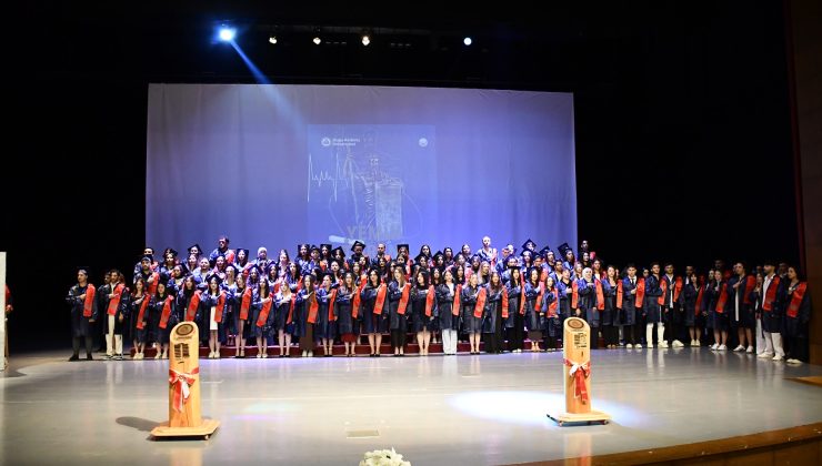 DAÜ sağlık mezunları için meslek yemin töreni düzenlendi