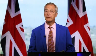 İngiltere’de aşırı sağcı Reform UK lideri Farage milletvekilliğinden istifa etti