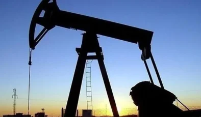Petrol, ABD-İran gerilimiyle yeniden yükseldi… Brent petrolün varil fiyatı 77,87 dolar