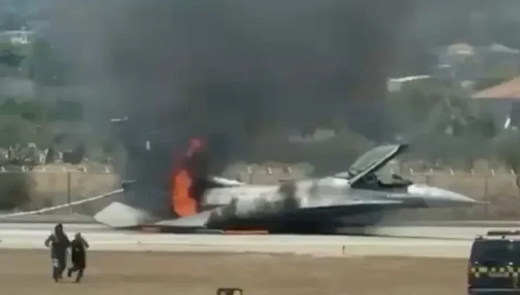 Yunanistan’da F-16 uçağında yangın çıktı, zorunlu iniş yaptı