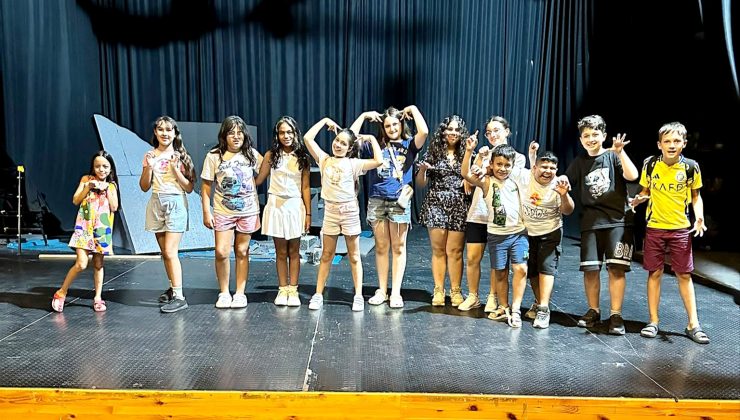 “Gençlik Sahnesi” kurs programı başladı