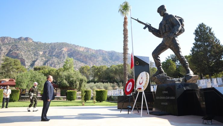 Boğaz Şehitliği’nde 15 Temmuz töreni.. Başçeri: “İrade de zafer de bizimdir”