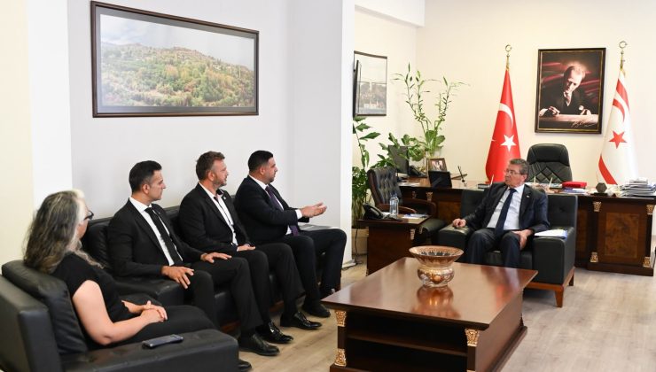 KTMMOB İnşaat Mühendisleri Odası, Başbakan Ünal Üstel’i ziyaret etti