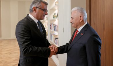 Cumhurbaşkanı Erhürman, TDT Aksakallar Konseyi Başkanı Binali Yıldırım’ı kabul etti