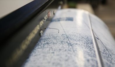 5,5 büyüklüğündeki depremde 1 kişi hayatını kaybetti, 10 kişi yaralandı