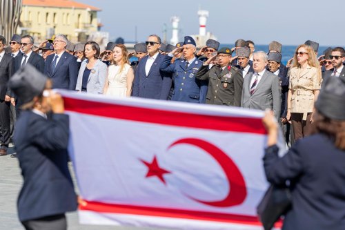 Kıbrıs Barış Harekâtı’nın 52. yıl dönümü İzmir’de törenle kutlandı