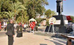 20 Temmuz Barış Harekatı’nın 52’nci yıl dönümü…Lefkoşa Atatürk Anıtı önünde tören düzenlendi
