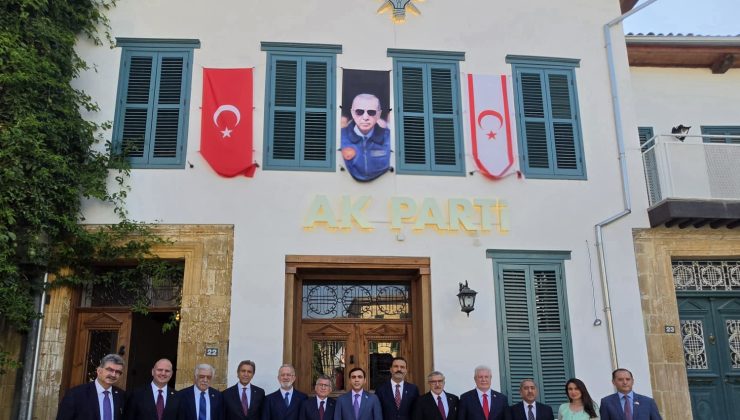 KKTC’de bulunan AK Parti heyeti, Lefkoşa’daki AK Parti Temsilciliğini ziyaret etti