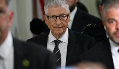 Bill Gates Vakfı yetkililerinin 2011-14 arasında yaklaşık 30 kez Epstein’le görüştüğü ortaya çıktı