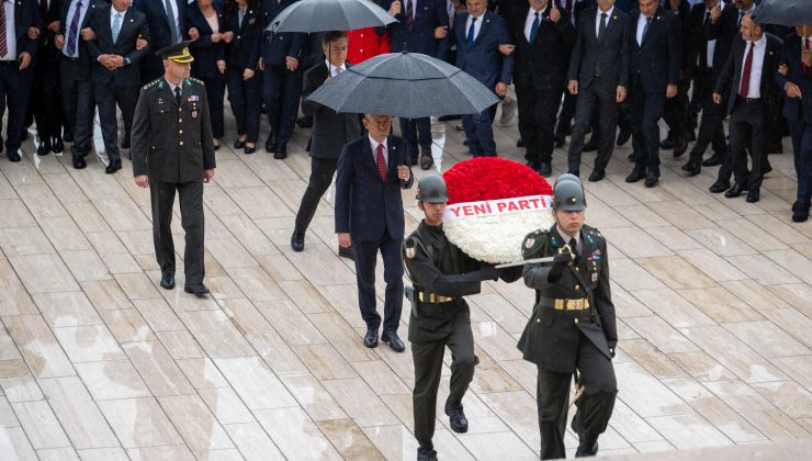 Yeni Parti Genel Başkanı Özel başkanlığındaki heyet, Anıtkabir’i ziyaret etti