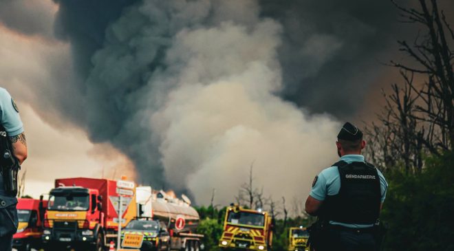 Fransa ve İspanya’da orman yangınlarında 220 binden fazla kişiye tahliye