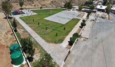 Geçitkale-Serdarlı Belediyesi, Gülden Kasım Çocuk Parkı’nda yenileme çalışmaları başlattı