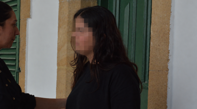 Lefkoşa’da meydana gelen müstahdem tarafından sirkat suçundan tutuklanan E. G. mahkemeye çıkarıldı.