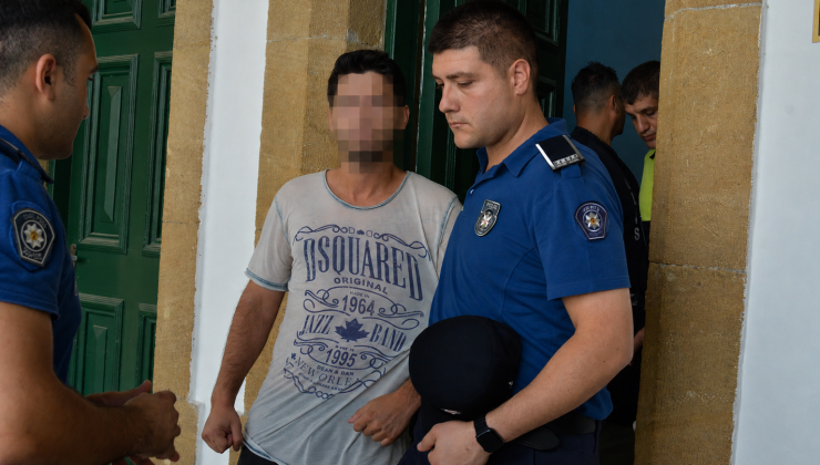 Verilerin kötüye kullanımı suçundan tutuklanan zanlı M. C. E. mahkemeye çıkarıldı.