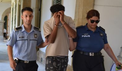 KKTC’de izinsiz ikamet etmek suçundan tutuklanan Sudan uyruklu B. M. B. S. mahkemeye çıkarıldı.