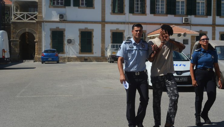 KKTC’de izinsiz ikamet etmek suçundan tutuklanan Sudan uyruklu B. M. S. yeniden mahkemeye çıkarıldı