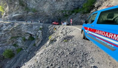 Antalya’da korkunç kaza: Uçuruma yuvarlanan otomobildeki 5 kişi can verdi