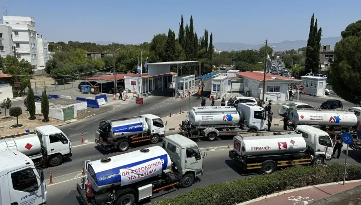 Akaryakıt istasyonu sahiplerinden eylem