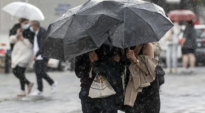 Meteoroloji tarih verdi: İstanbul’a gök gürültülü sağanak geliyor!