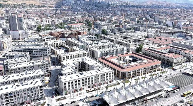 Önce barınma, sonra ticaret! Depremzedeler iş yerlerine kavuştu