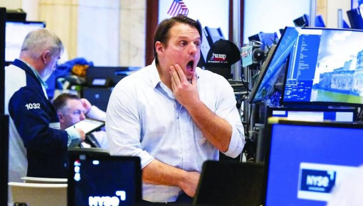 Savaş piyasaları sarstı! Petrol 100 doları aştı, altın tepetaklak oldu