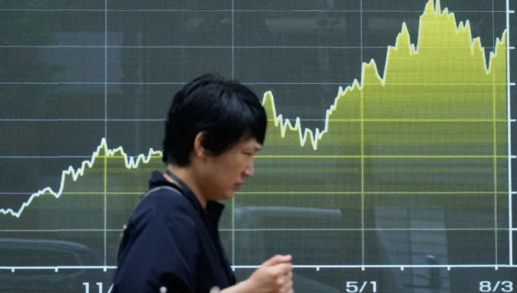Japan’s 10-year bond yield hits a 30-year high as growth data disappoints