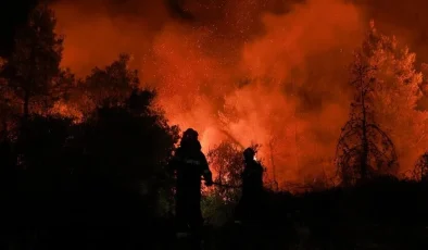 Yunanistan’da orman yangınlarıyla mücadele sürüyor